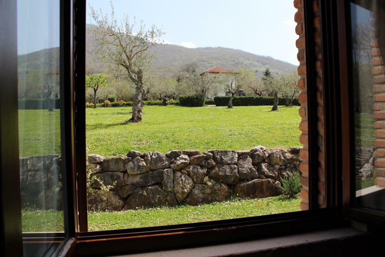 Agriturismo Il Castagneto Падула Екстер'єр фото