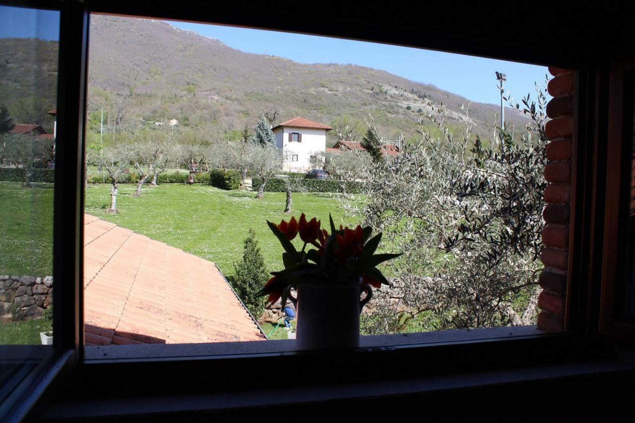 Agriturismo Il Castagneto Падула Екстер'єр фото